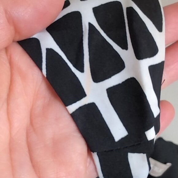 3/$20 Banana Republic Twist Strap Blouse Sleeveless Vneck Geometric Tank Top - Picture 11 of 12